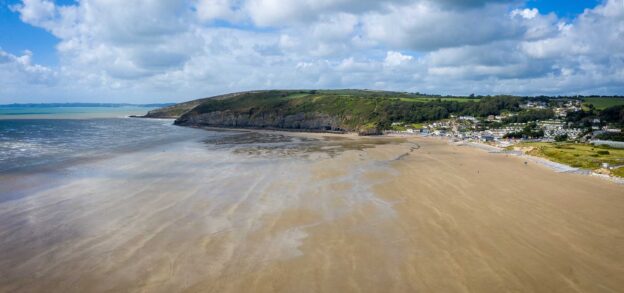 Sir Gaerfyrddin yn lansio Cynllun Llysgenhadon Busnesau Twristiaeth newydd